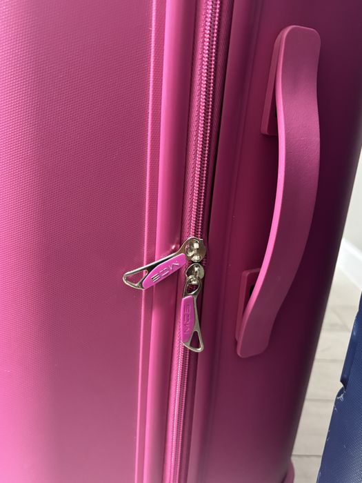 Дорожні валізи розмір л і м