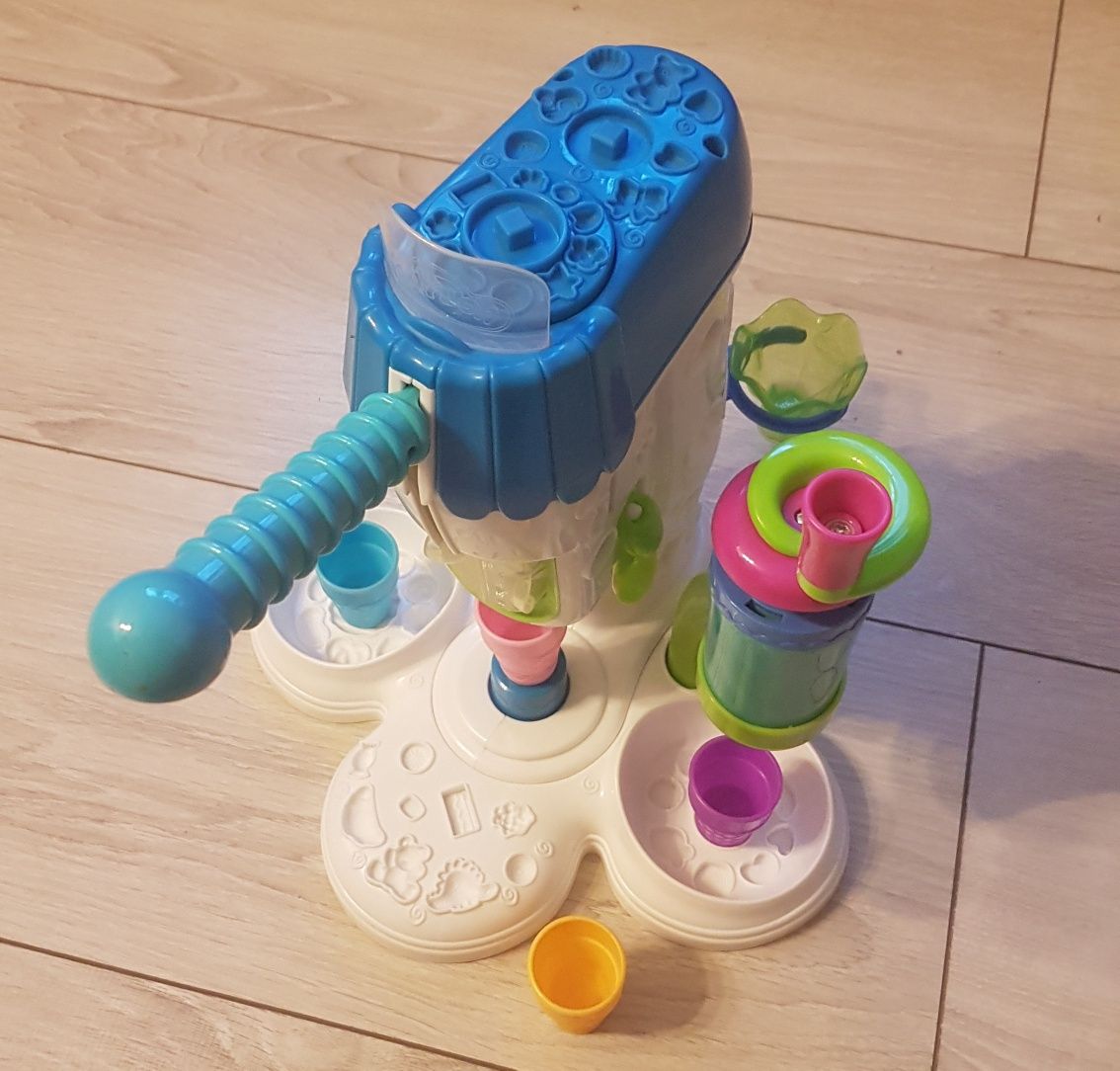 Play Doh duża lodziarnia  + gratis