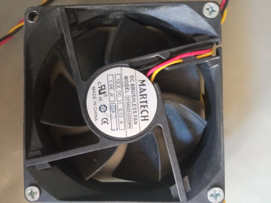 Części komputerowe - dysk wentylator.