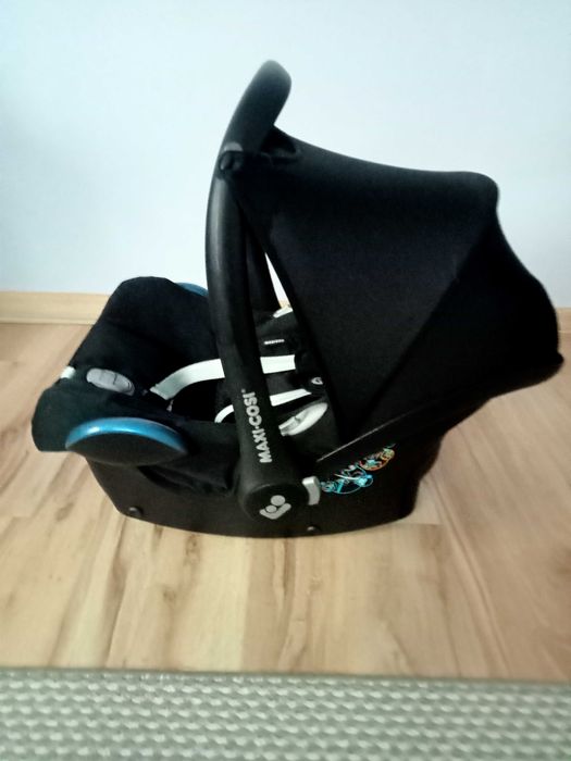 Fotelik samochodowy (nosidełko)