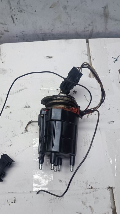 Трамблер opel 1,6 трамбльор Опель 1,6