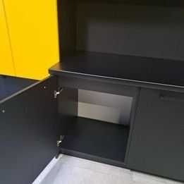 Stylowe meble kuchenne – idealne do biura lub apartamentu na wynajem!