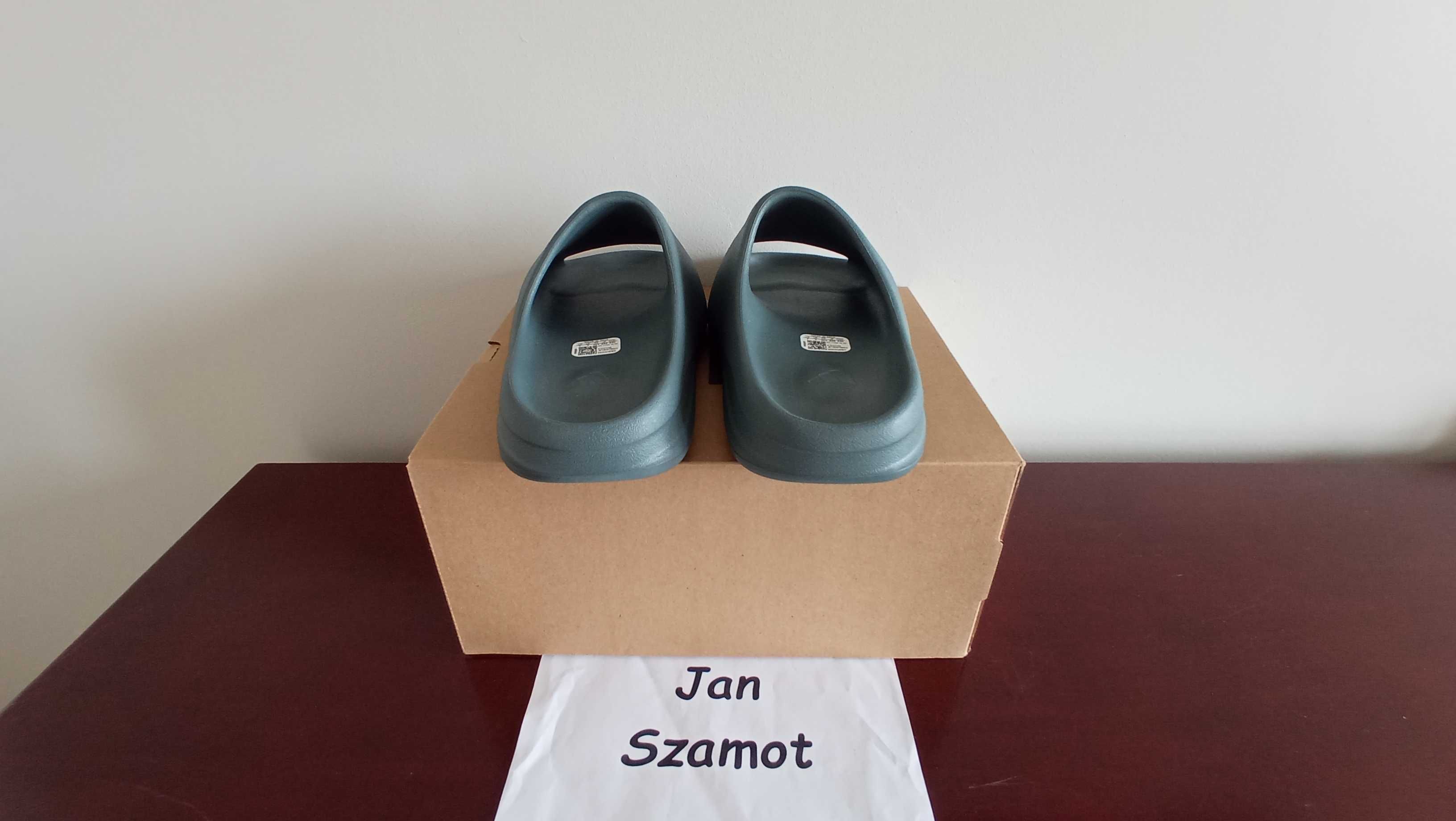 40,5 Adidas Yeezy Slide Slate Marine ID2349 (klapki)