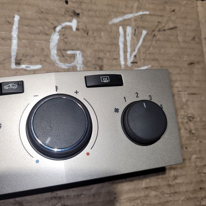 Panel nawiewu klimatyzacji opel astra III H 2007r