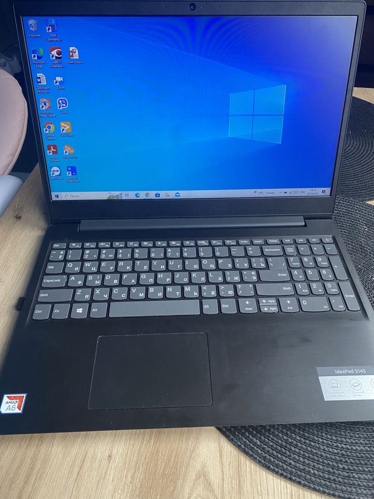 Laptop Lenovo ideaPad S145