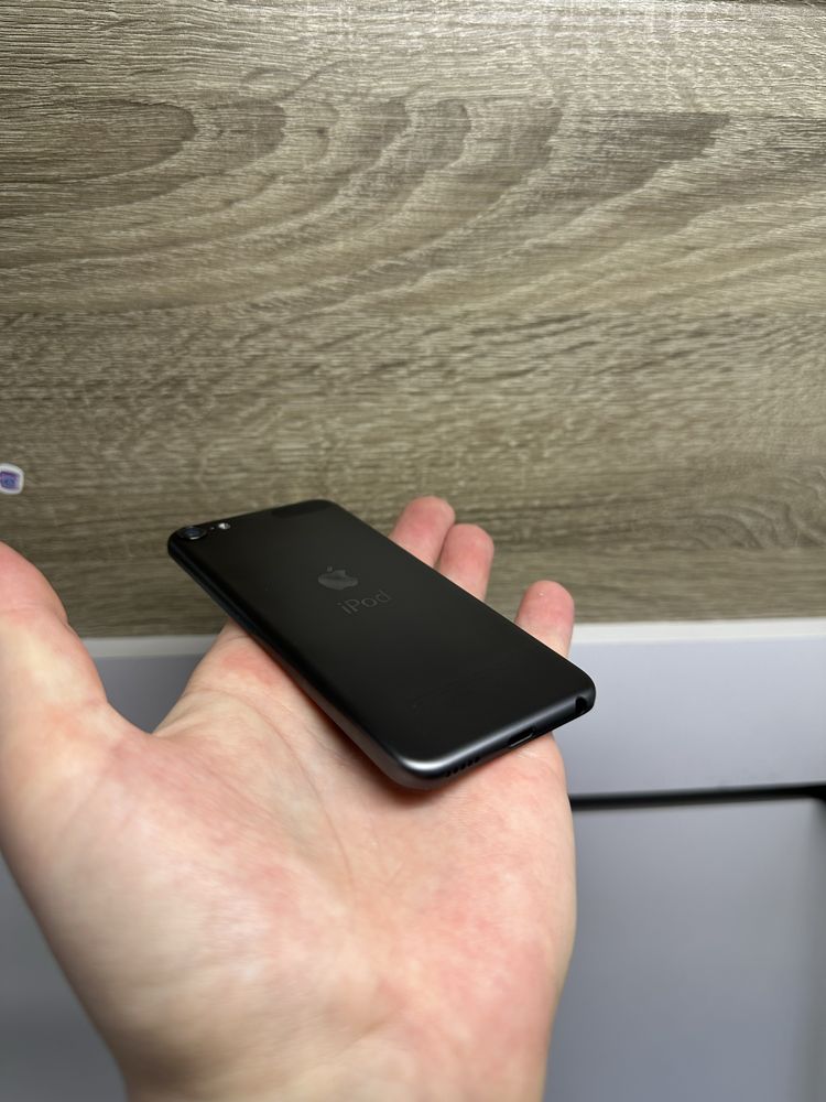 Apple iPod touch ( 6-го покоління) 16Gb