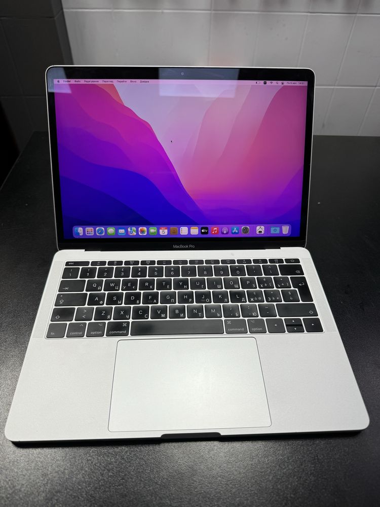 Продам Apple MacBook pro a1708