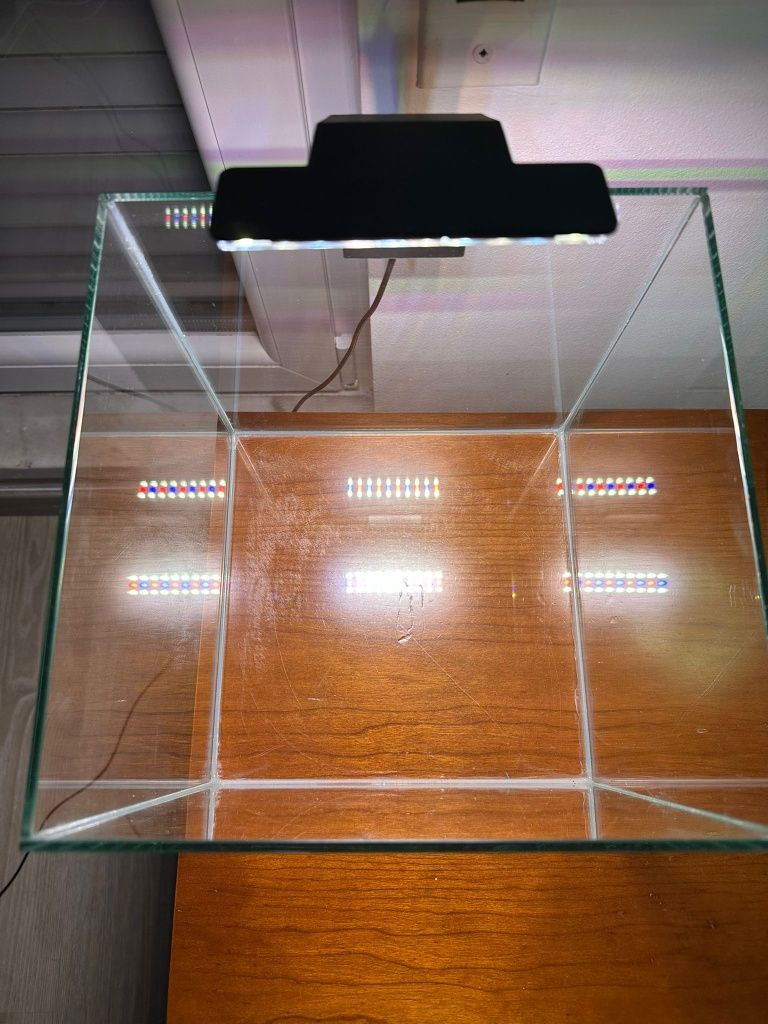 Aquário cubo 25cm