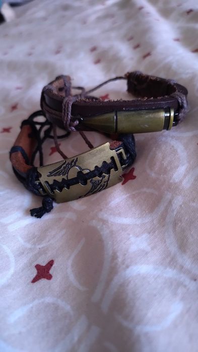 Pulseiras em couro