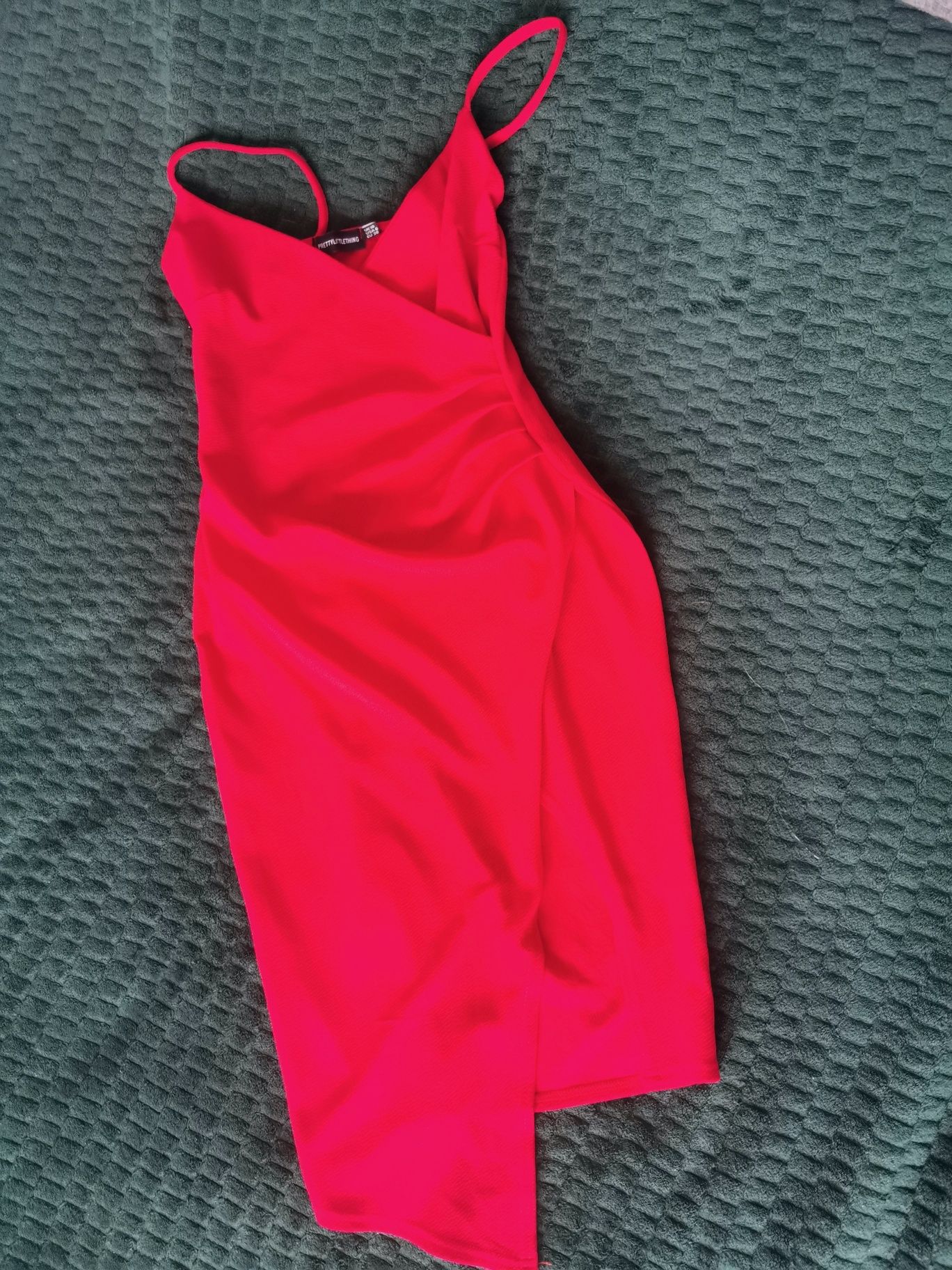 Sukienka asymetryczna czerwona mini
