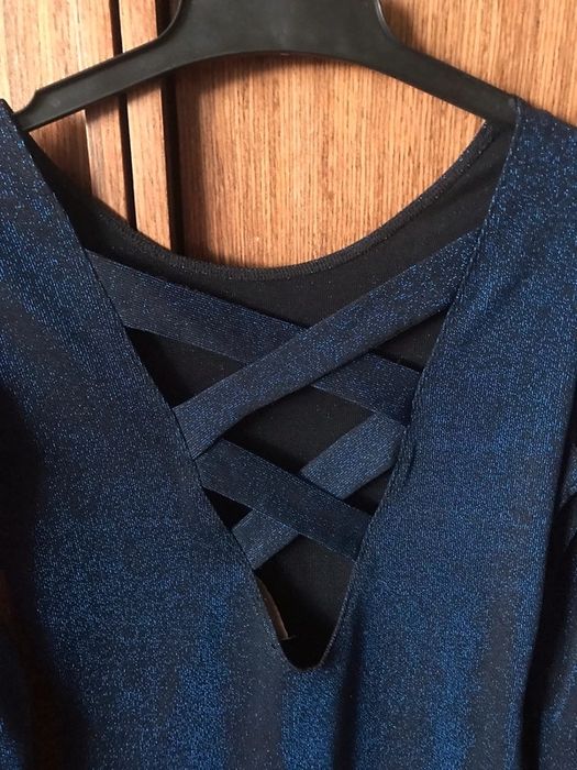 Elegancka błyszcząca karnawałowa sukienka 36