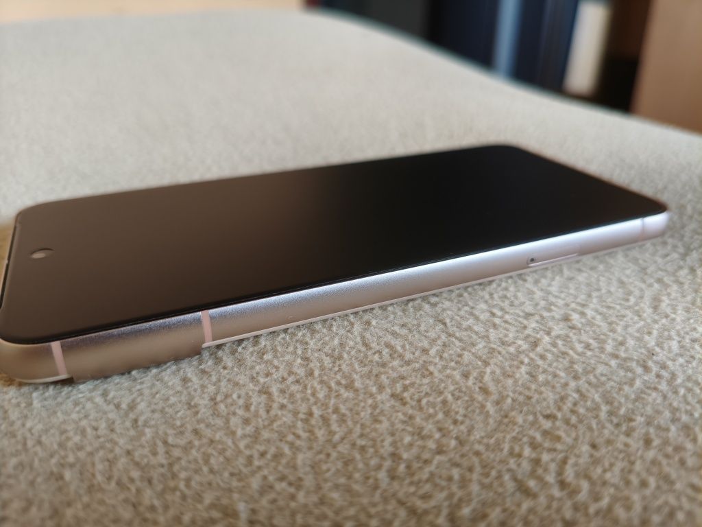 Google Pixel 8 128 GB kremowy, stan idealny