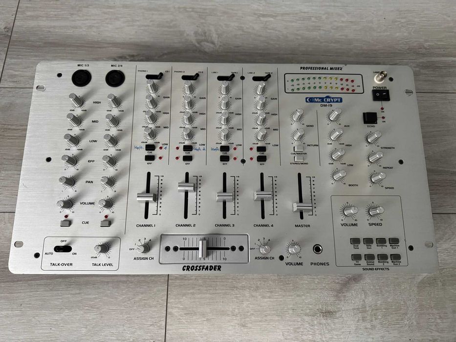 Professional Mikser Estradowy Efektor McCrypt DM-19