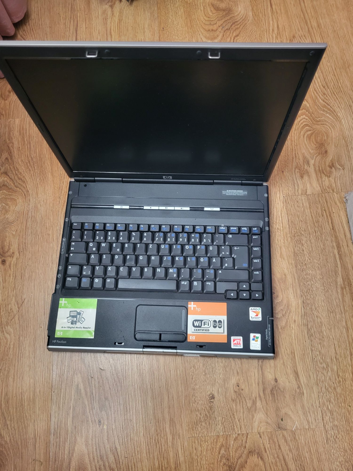 Laptop HP Pavilion ze2000 Windows XP