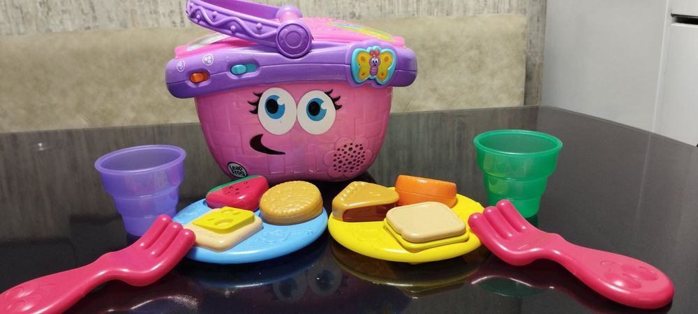 Продам конструктор бизиборд  сортер толокар Smoby Kiddieland Chicco