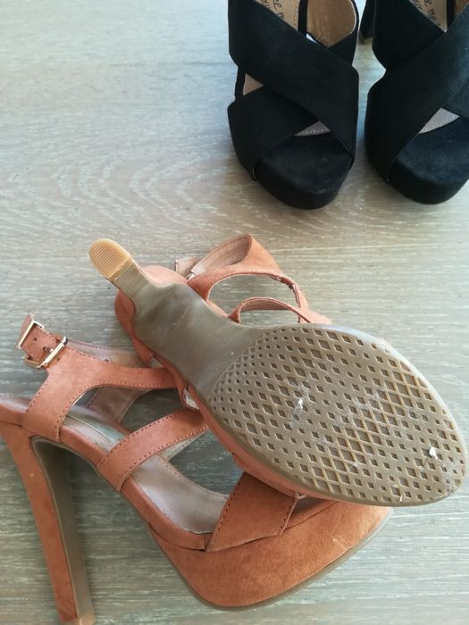 Sandálias Xti novas