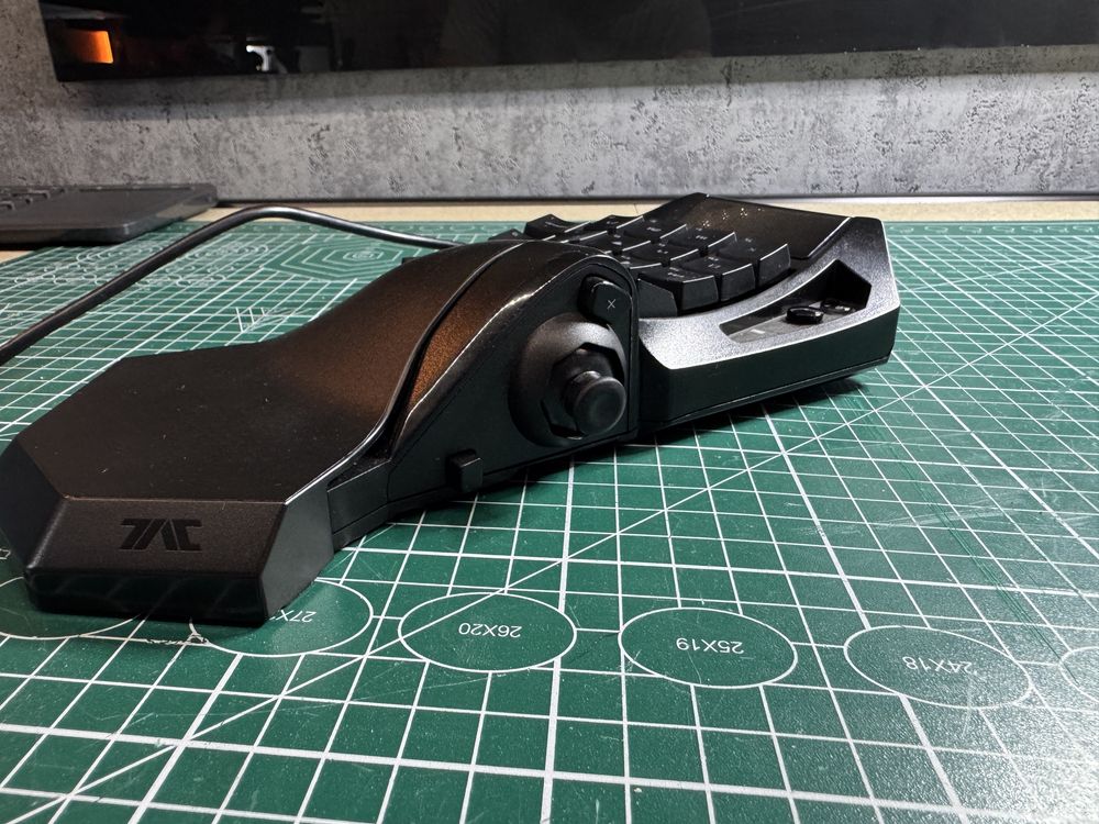 Manipulator do gier na PC, PS3 i PS4. HORI