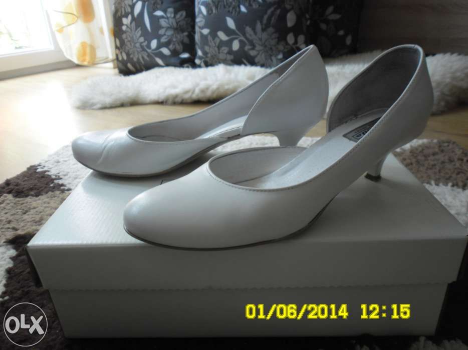 buty ślubne skórzane rozm. 40