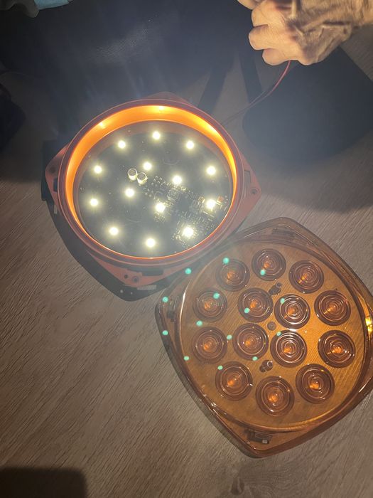 Lampa ostrzegawcza pomarańczowa