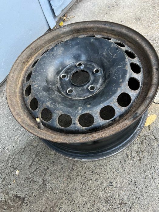 Диски оригінальні VW Golf