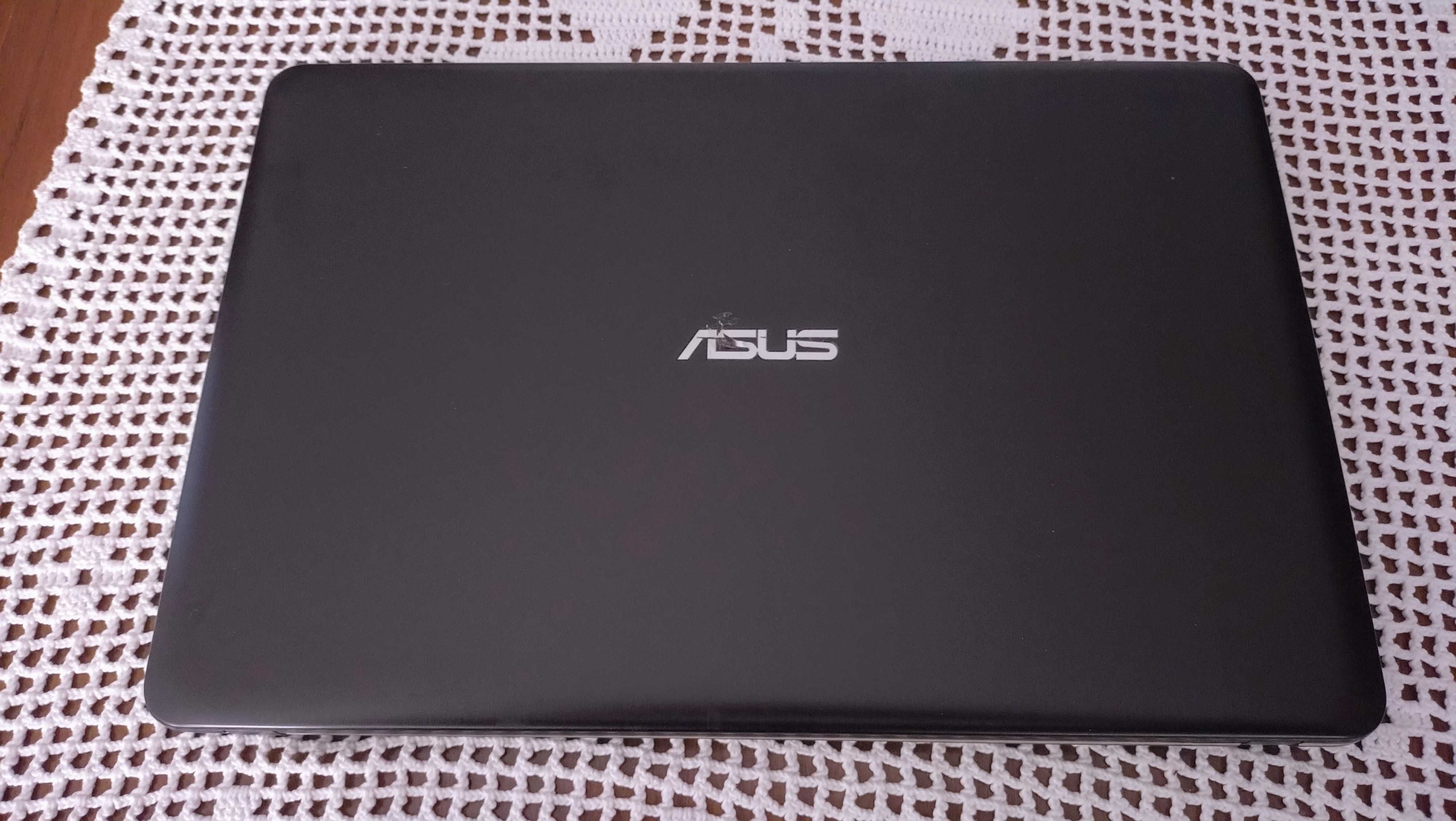 ASUS Vivobook A541UJ-77B92PB2 15.6''  i7-7500U RAM 12 GB 256 GB Nvidia