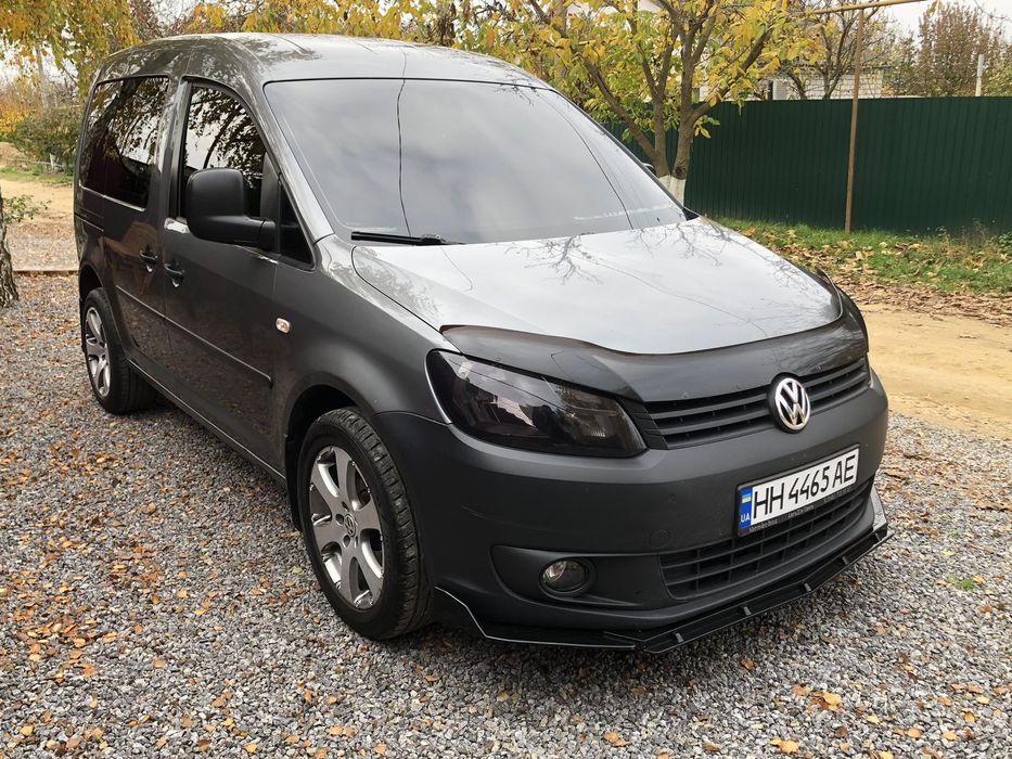 Volkswagen Caddy 2011 г заводской пассажир..
