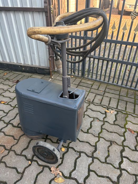 Szlifierka do betonu i lastryko silnik 7 kW fabryczna sprawna