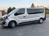 Wynajem Busa 9-osobowego Opel Vivaro