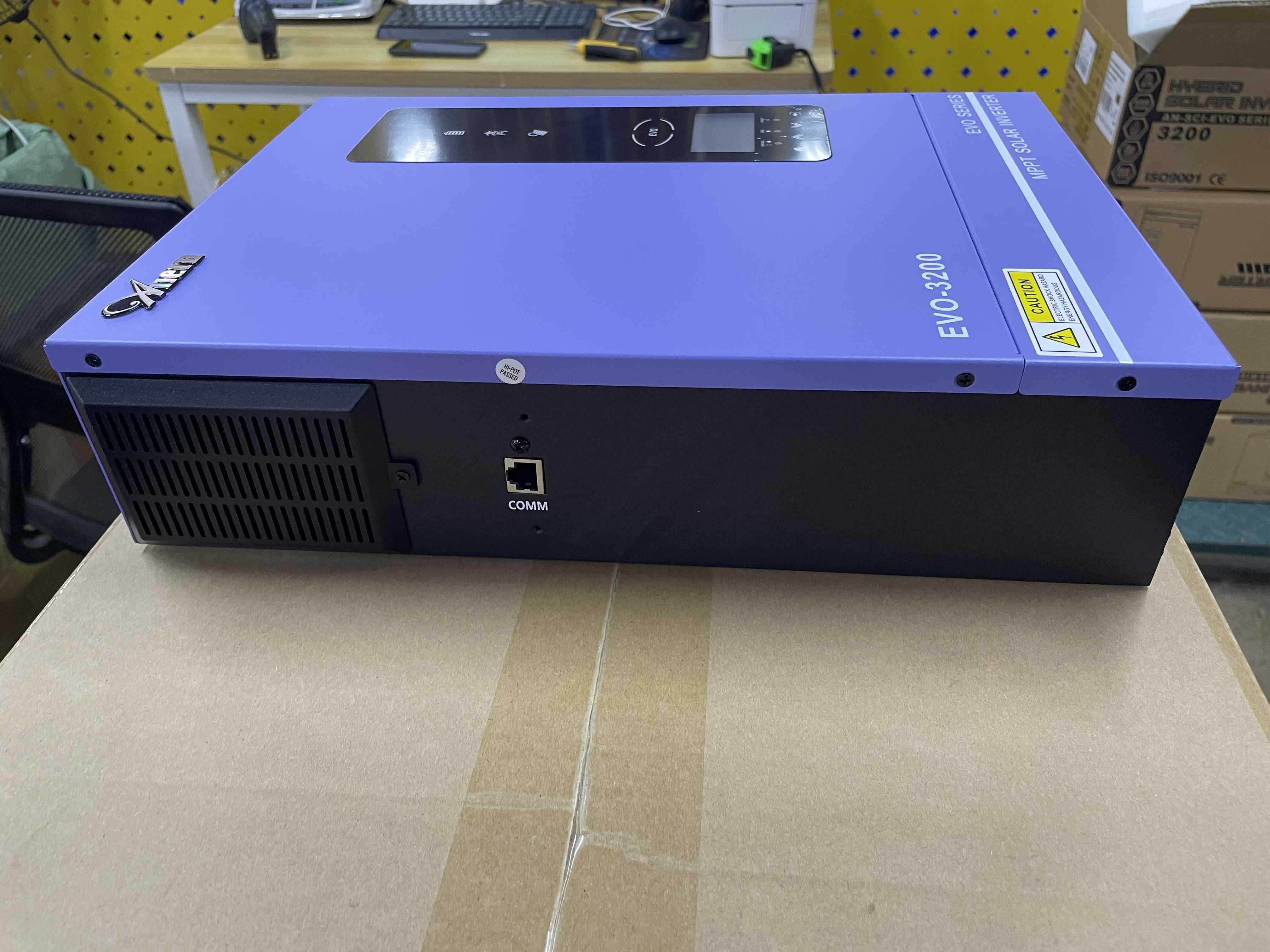 Гибридный инвертор Anern EVO 3200.