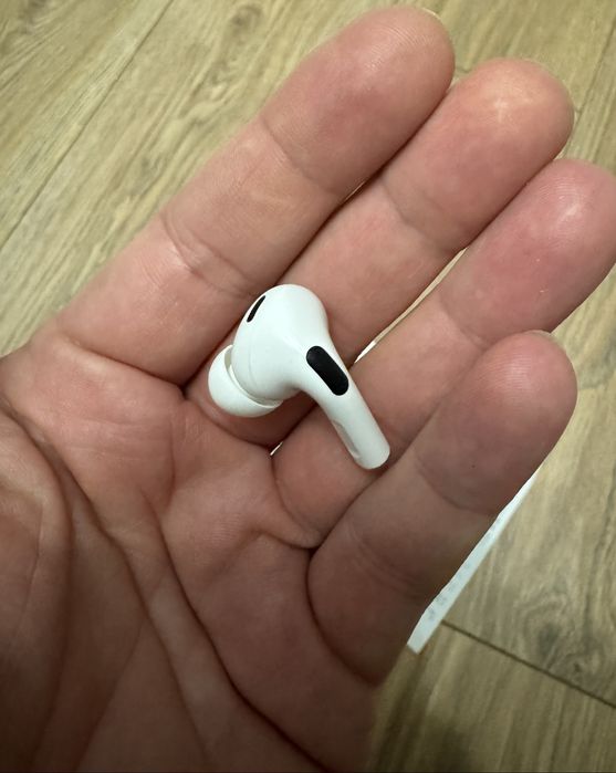 Sluchawki Apple AirPods Pro 2 stan idealny