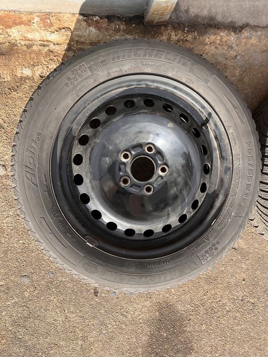 Koła felgi stalowe opony zimowe  5x108 16 FORD MONDEO MK4 CMAX FOCUS