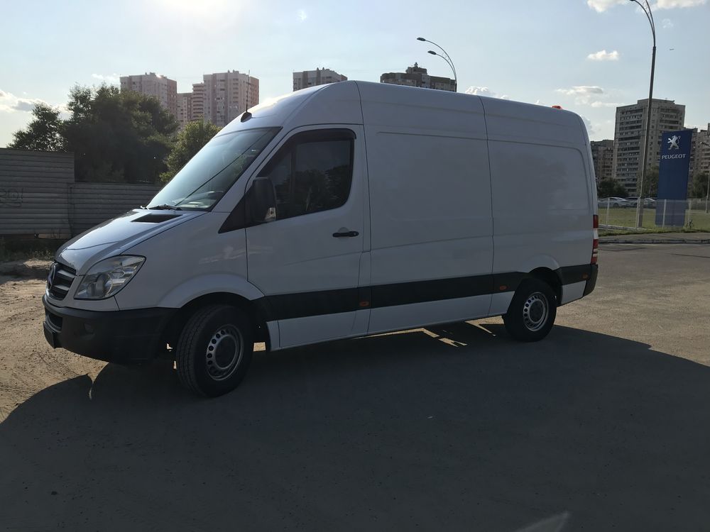 Продам sprinter 216 cdi 2013 р. Середня база.