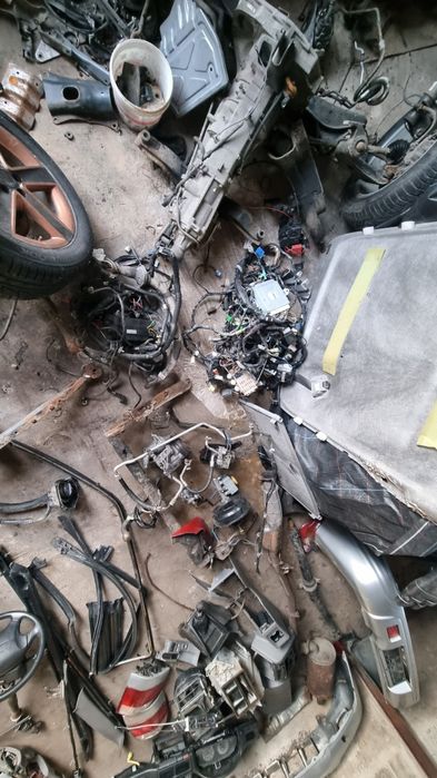 CZĘŚCI Okazja 2x Subaru forester 00 - 02r turbo silnik maska lampy hak