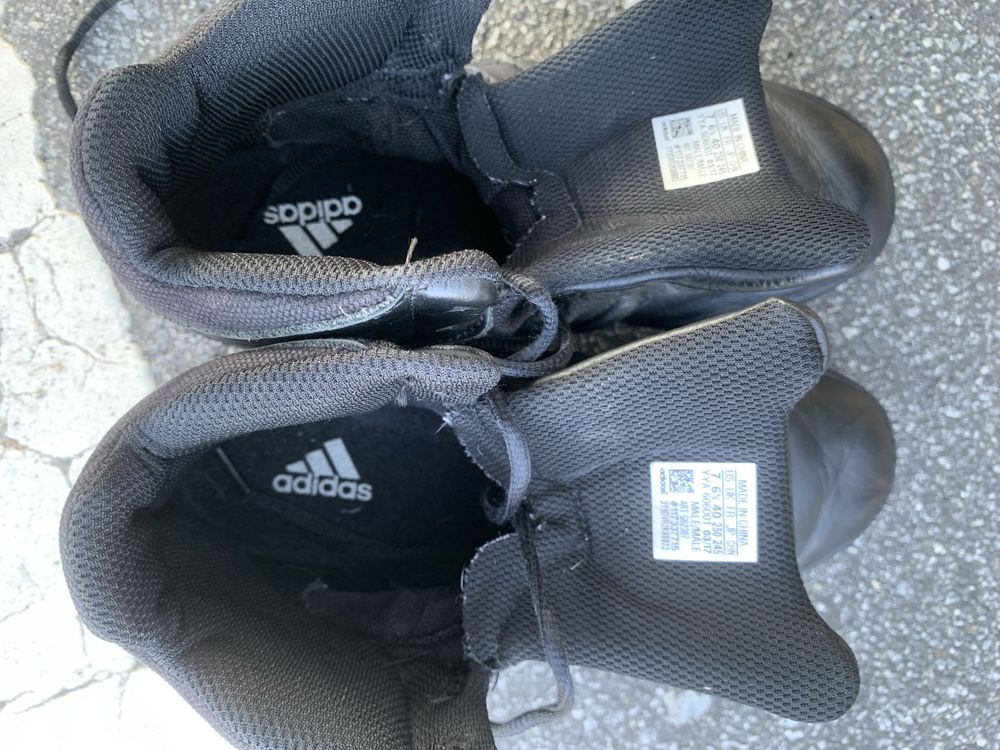 Botas adidas tamanho 42