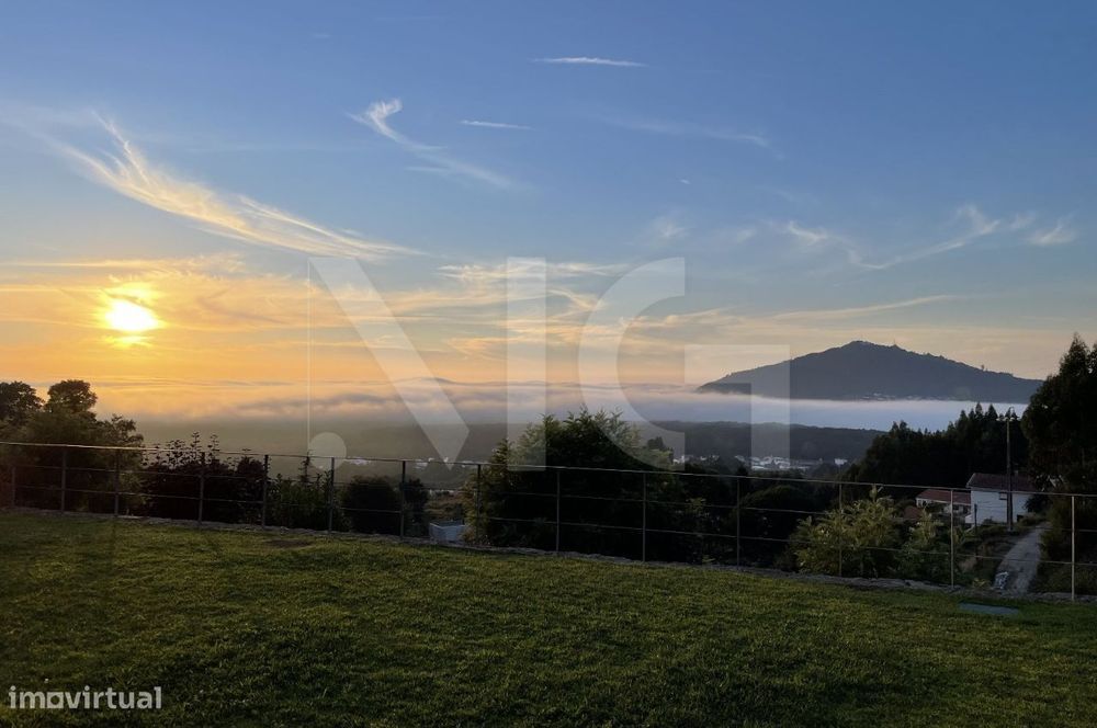 Moradia T4 com jardim, piscina e vistas mar em Cristelo - Caminha