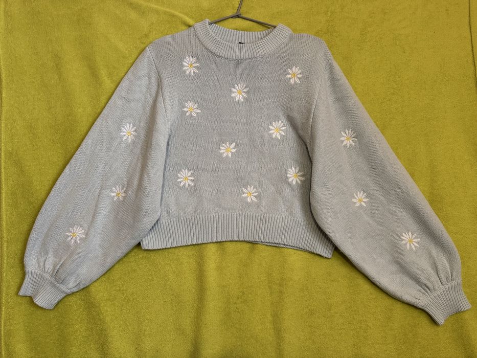 Свитер, кофта с ромашками