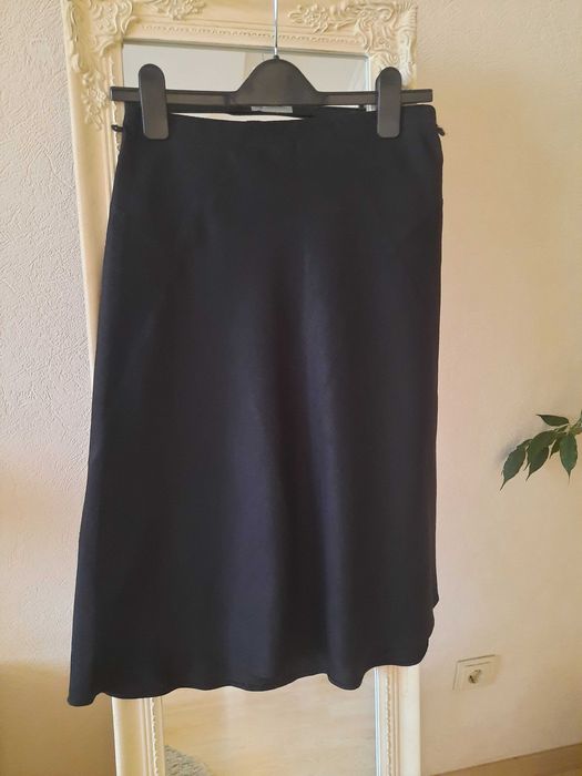 Продам летнюю черную льняную юбку фирмы Mark Spencer