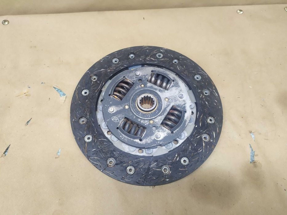 Диск щеплення диск сцепления зчеплення Опель Астра Ф Опель Кадет 1.4