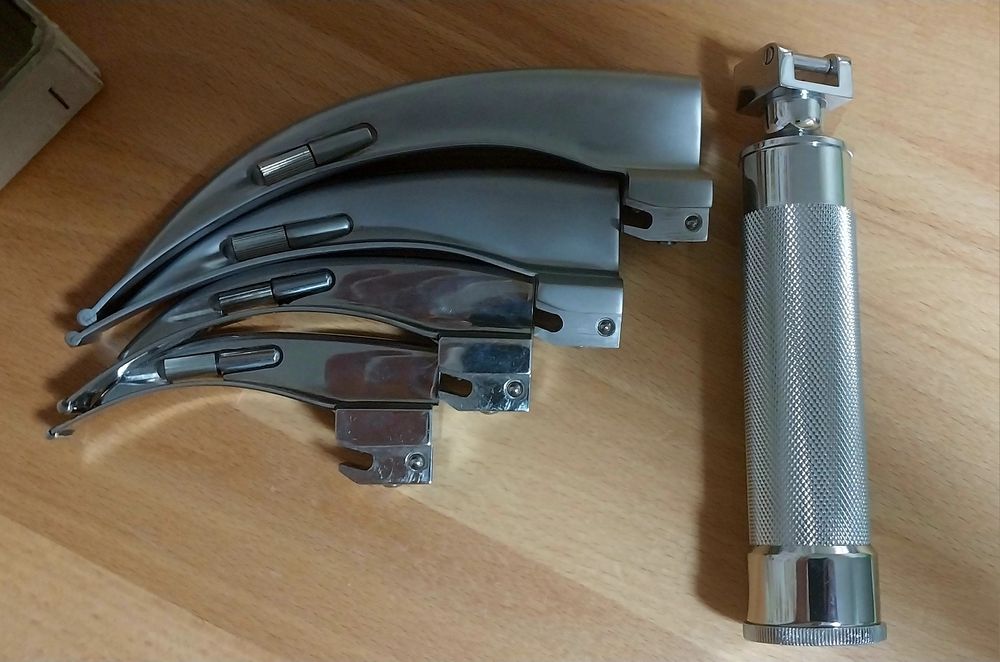 Ларингоскоп , набір клинків макінтош