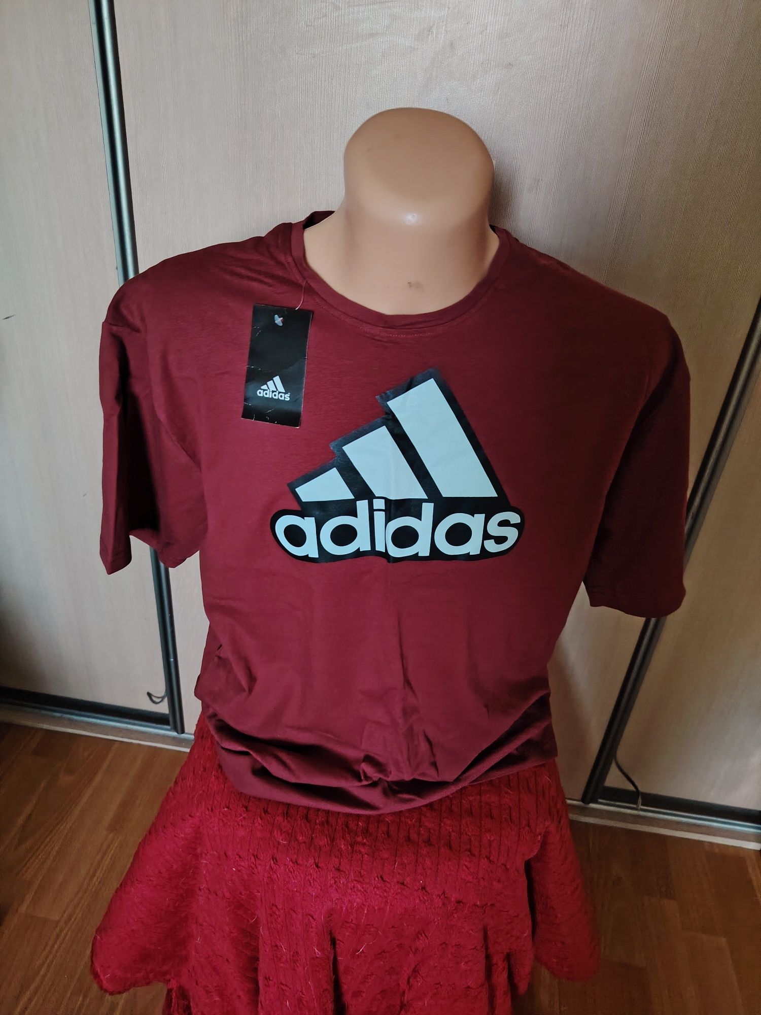 53. Ciemno wiśniowa koszulka męska rozmiar 2xl.