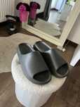 Klapki yeezy slide onyc addidas