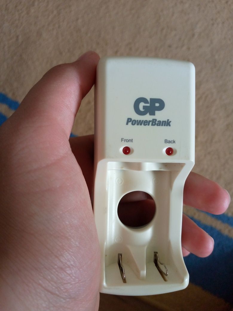 Зарядний пристрій GP Powerbank S370