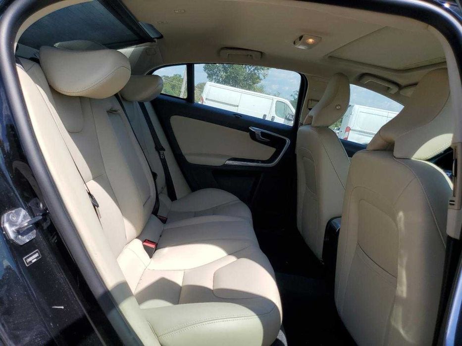 2017 Volvo S60 PREMIER