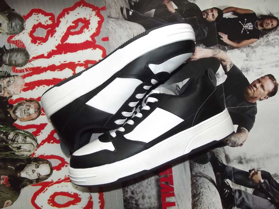 Pull & Bear нові кросівки.