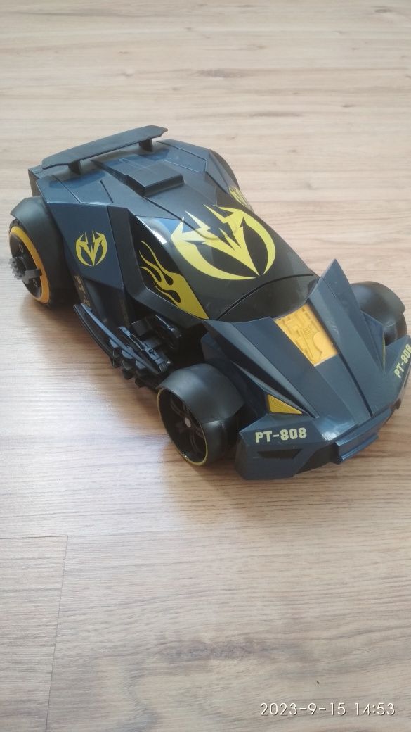 Zdalnie sterowany transformujący robót zabawka Maisto street trooper