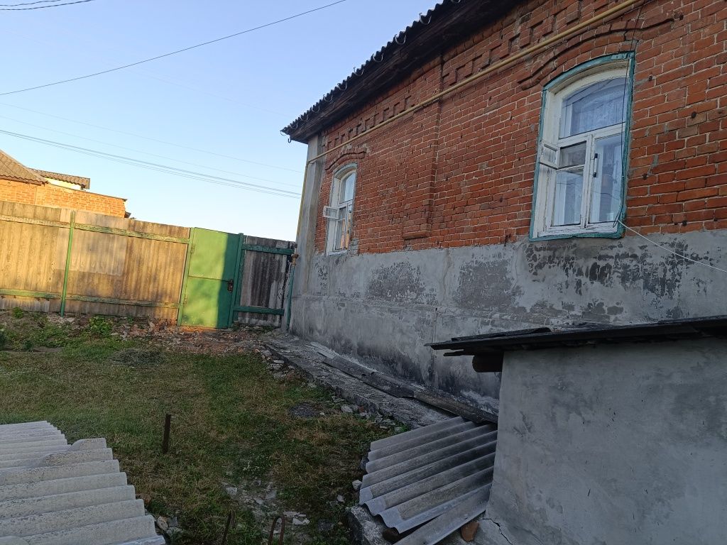 Продам часть дома в Чугуеве, р-н Осиновка