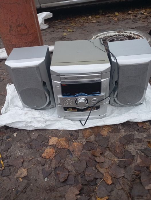 Старинная зажигалка бензиновая