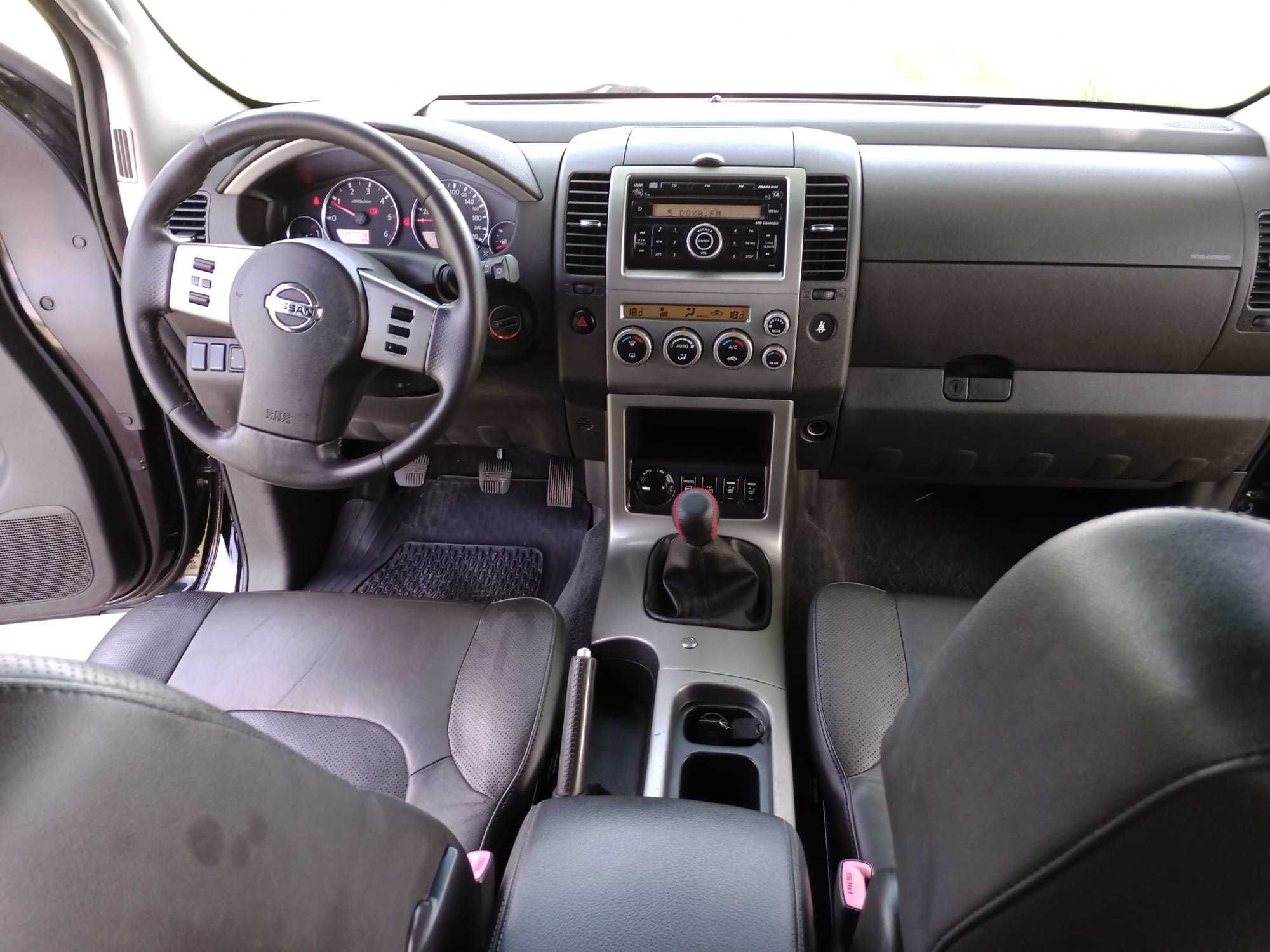 Nissan Pathfinder 2.5 7-osobowy