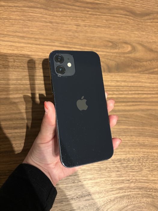 iPhone 12 em Bom Estado