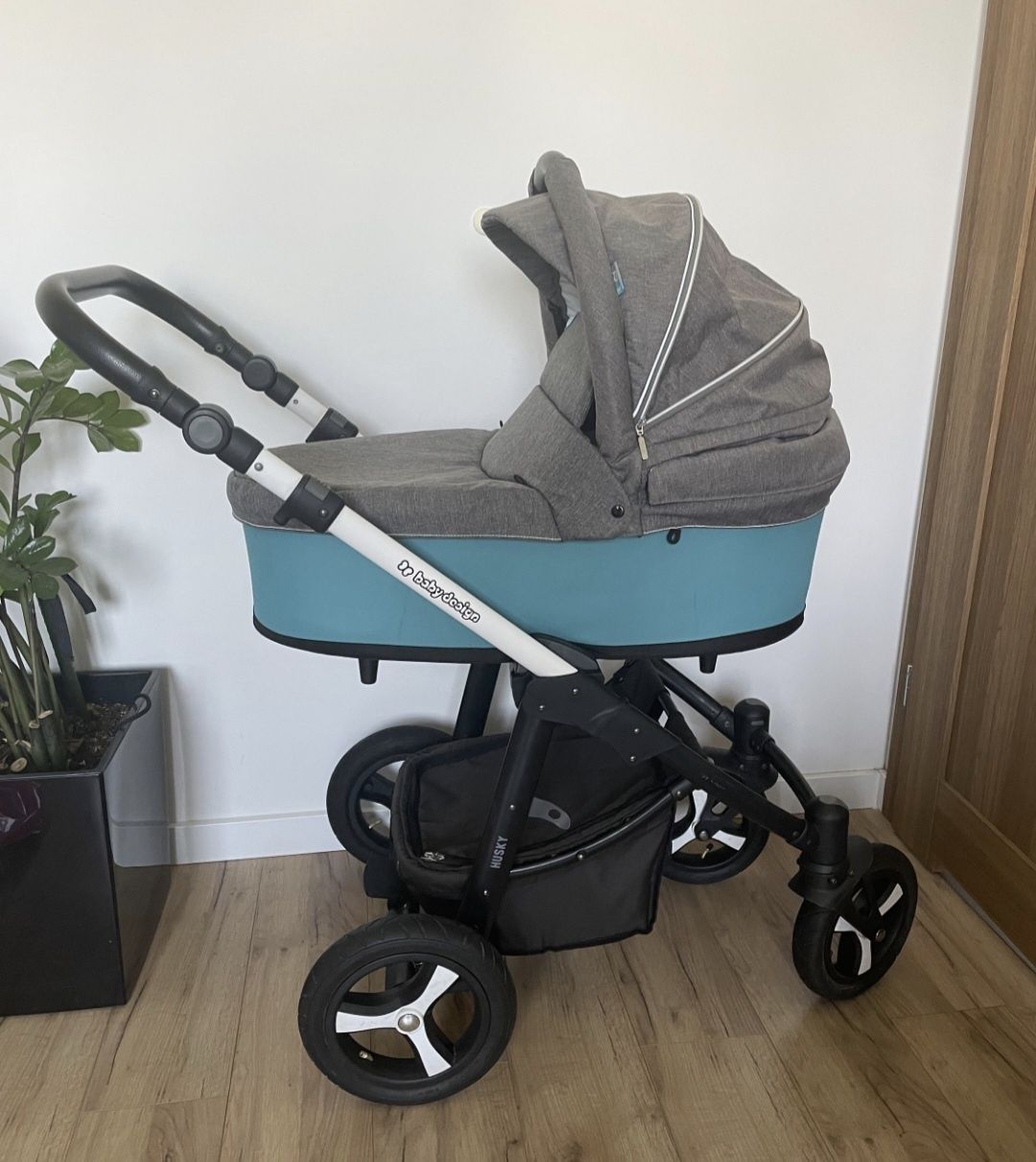 Wózek 2w1 Beby Design Husky to nowoczesny, funkcjonalny wózek dziecięc